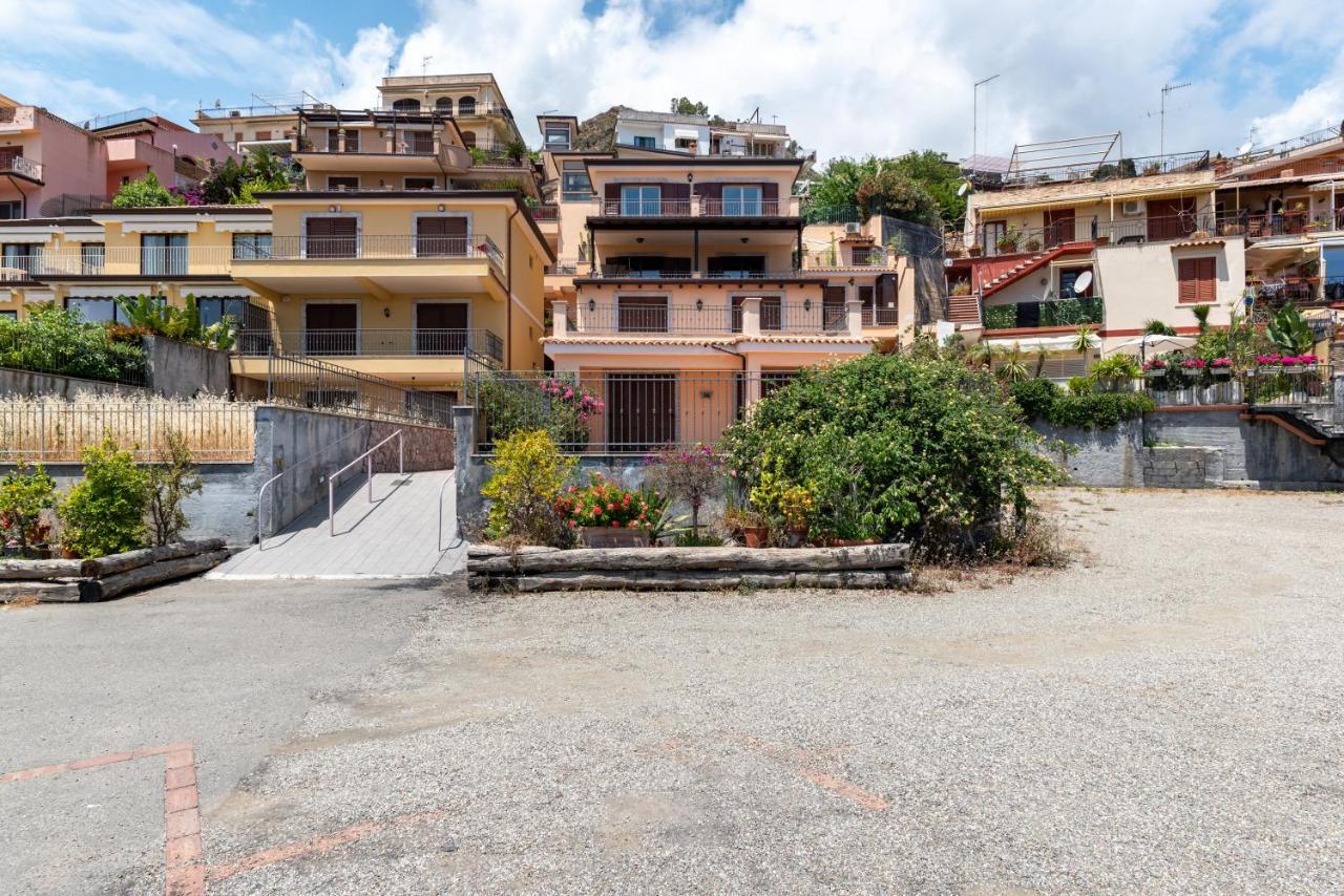 Taormina Panoramic Apartment With Parking Kültér fotó